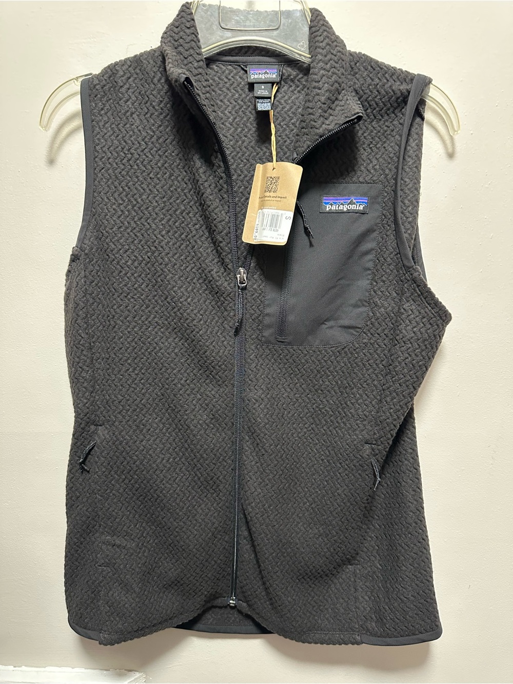 Patagonia Men's Dark Gray Quilted Fleece Vest with Chest Pocket